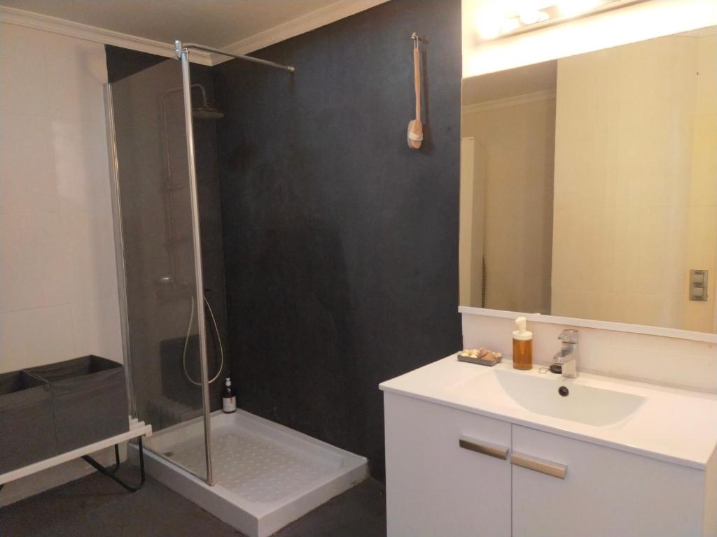 Apartment in Playa de Las Canteras, Playa Chica - 2