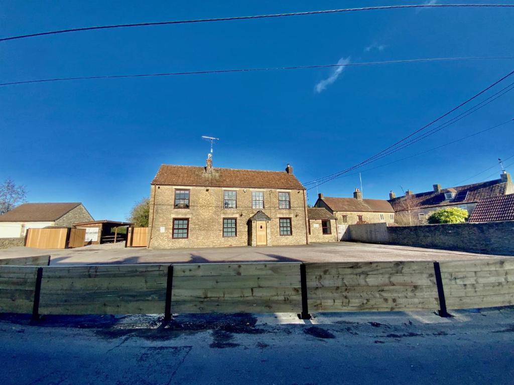 The Den and Orchard, Frome