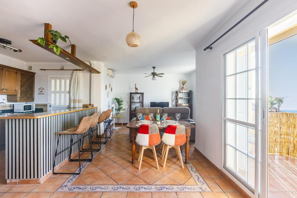 A&N Seafront Promenade Apartment with Sea Views - 3