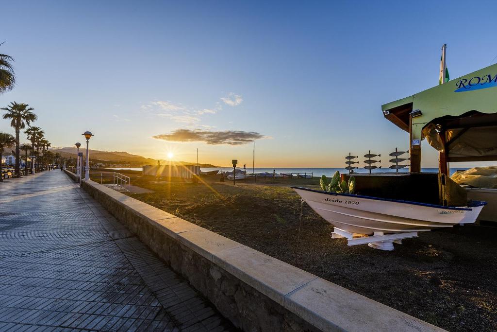 A&N Seafront Promenade Apartment with Sea Views - 2