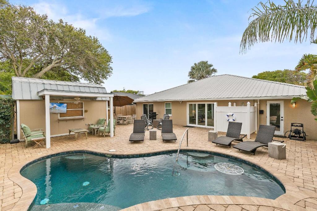 Evergreen, New Smyrna Beach