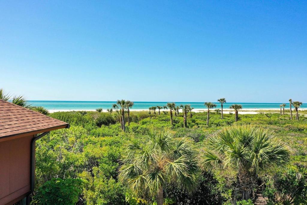 Enjoy Gulf views from your Sanibel Island escape, Sanibel