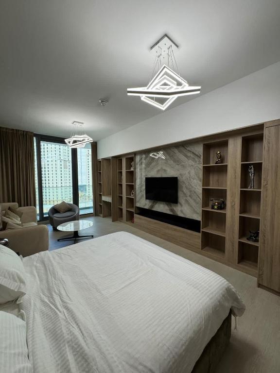 New luxury Studio at Prestigious Liv Residence, Dubái