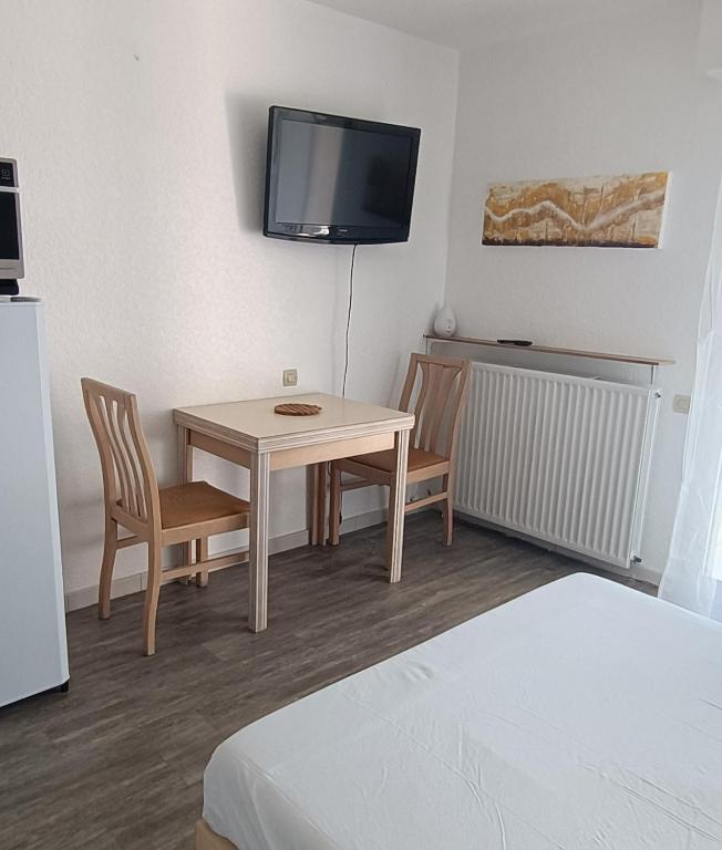 Studio cosy pour curistes avec terrasse, vue sur piscine - 4