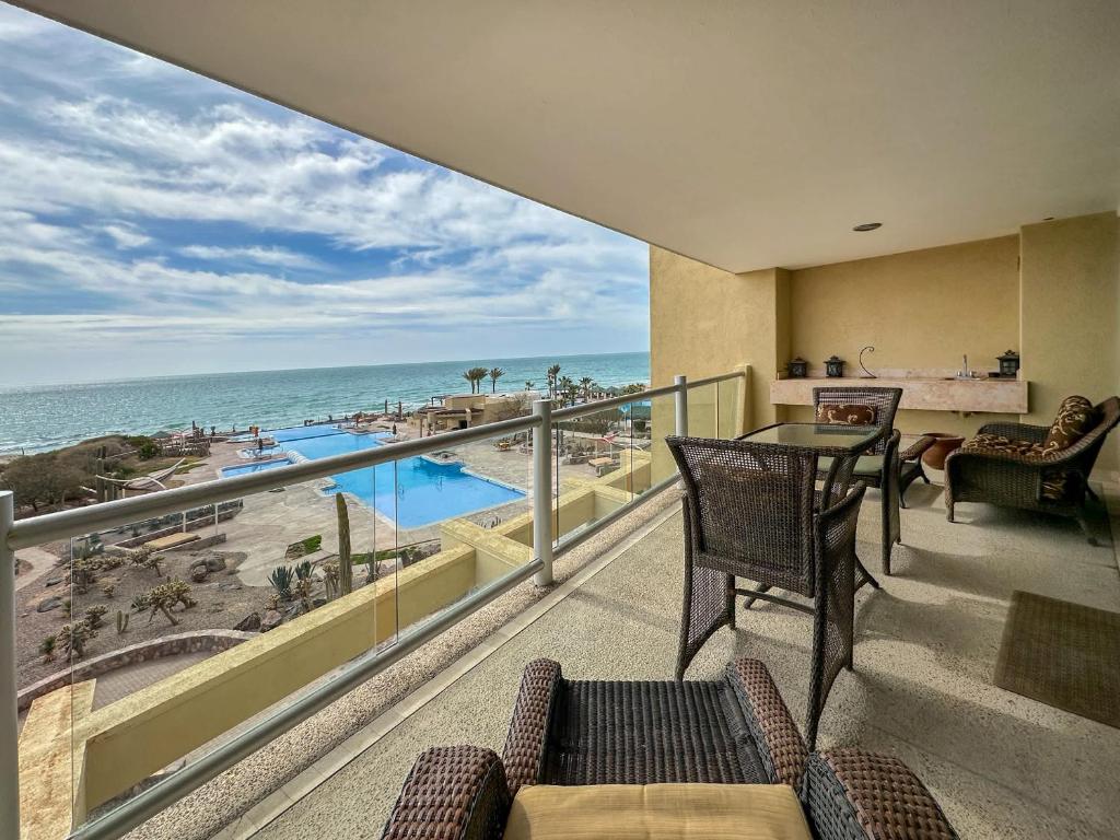 The Beachfront Oasis, Playa Encanto