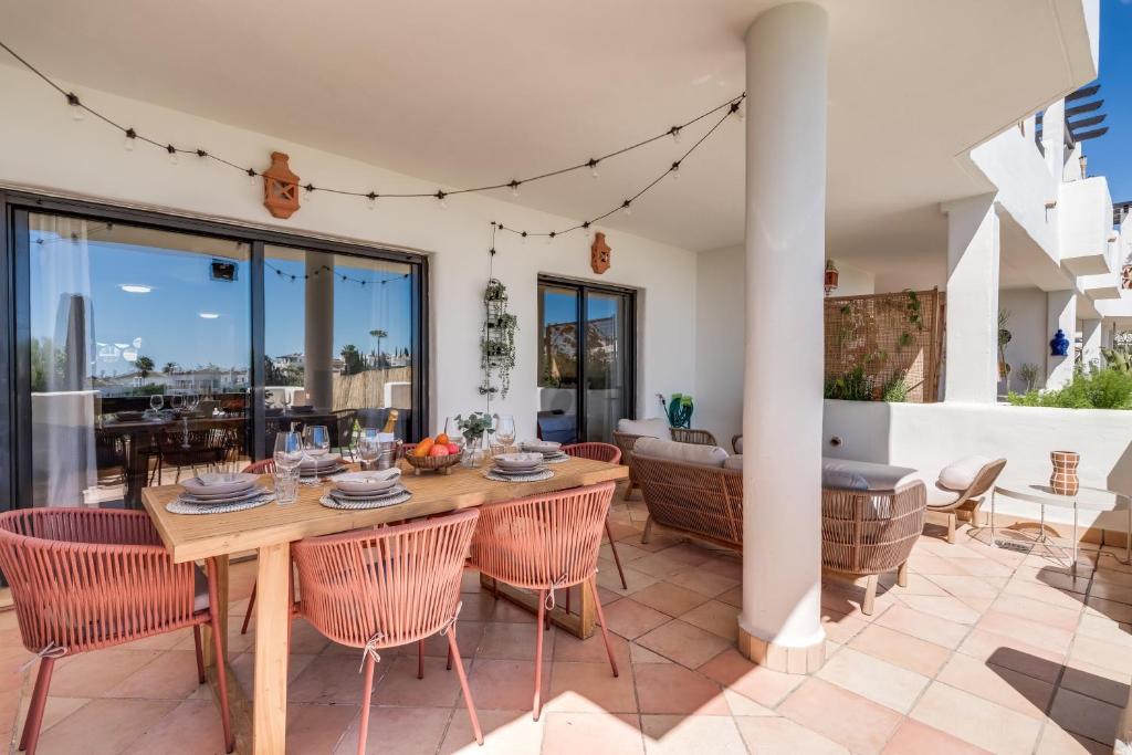 Luxury apartment Sunset Golf with spacious private garden & seaview - 4
