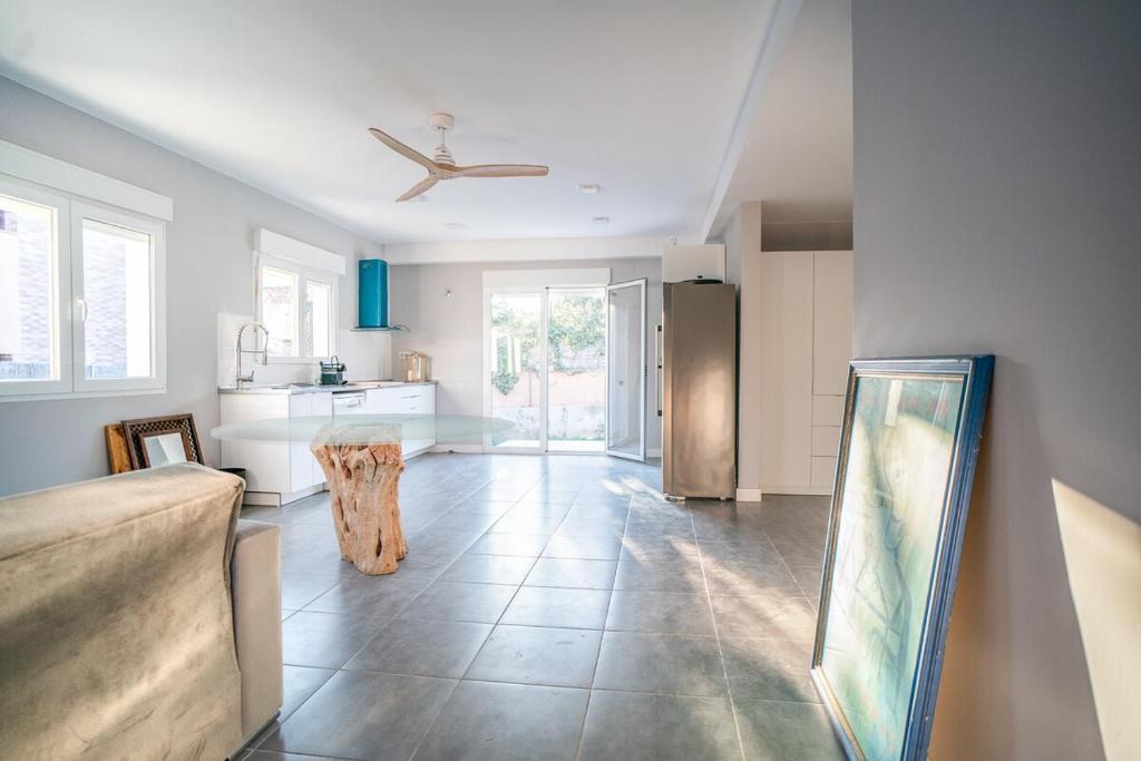 Charming New Beachside House up to 8 Beds! - 5