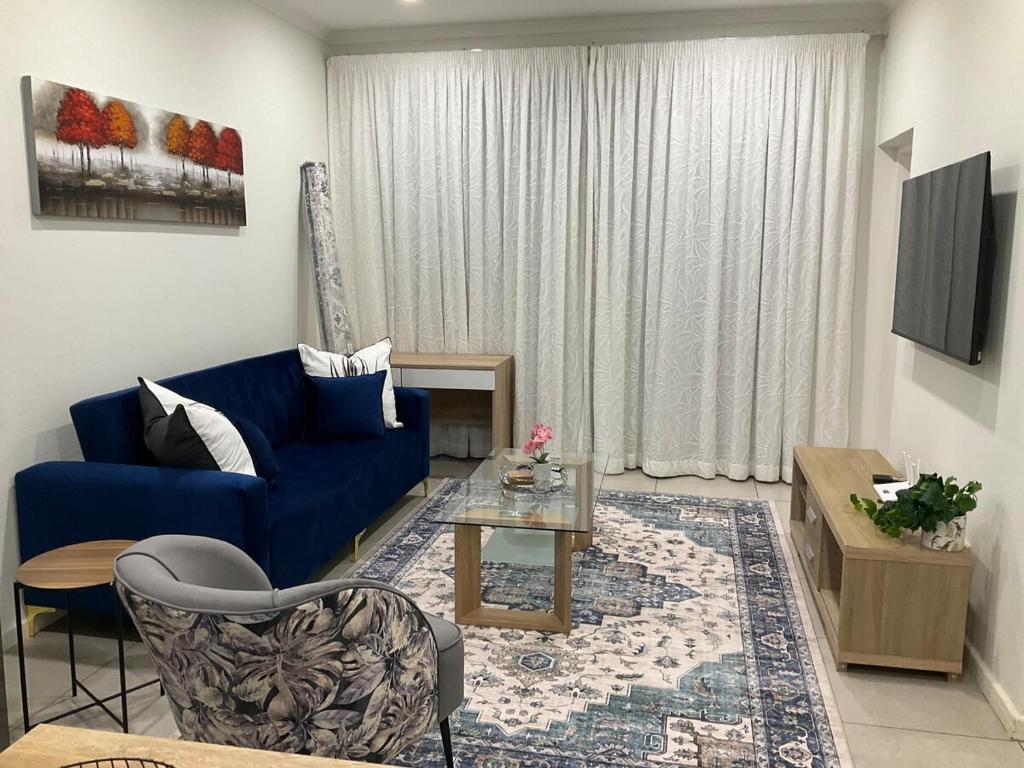 PheloSkye, 13km from OR Tambo In, Lombardy East