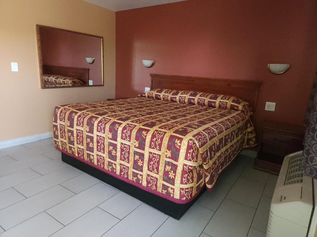 Two Palms Motel, Glendale