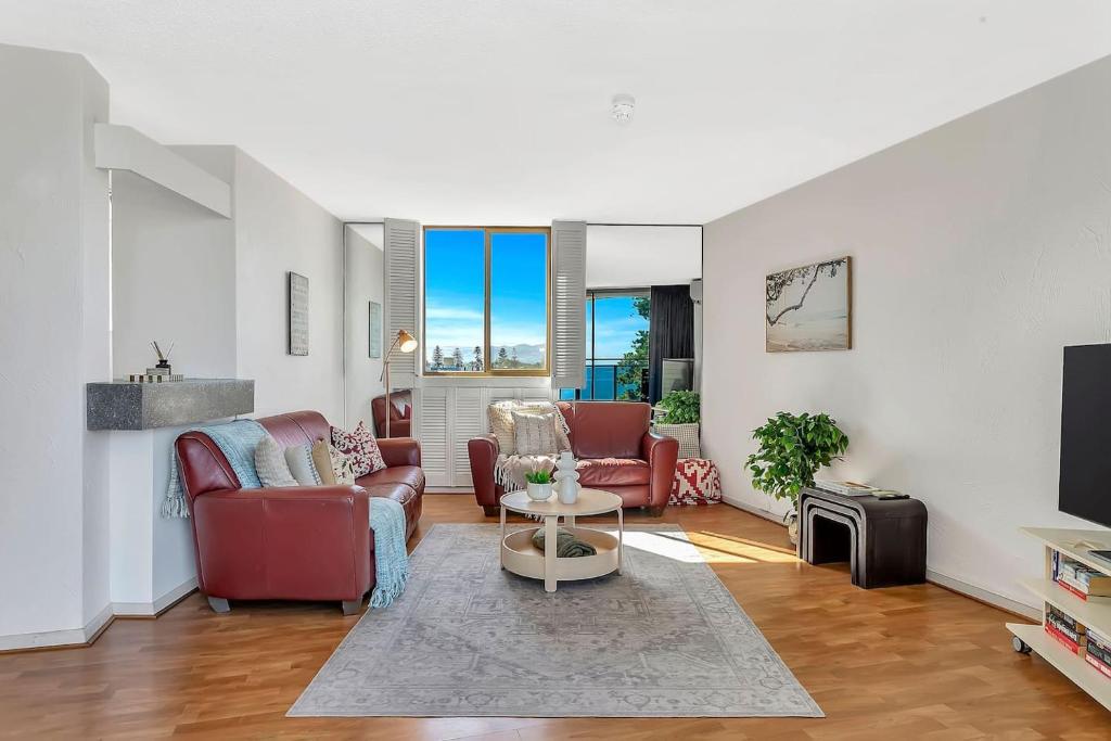 Tide & Pines - Beachfront Comforts by Moseley Square, Glenelg