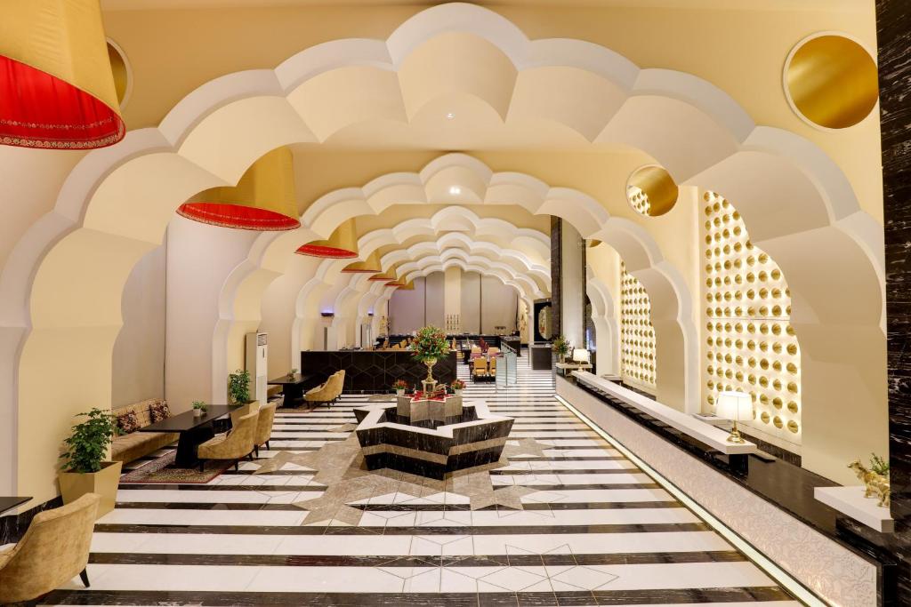サウラ ホテル アグラ クラブマヒンドラ アソシエイト (Saura Hotel, Agra- A Club Mahindra Associate) フロント・ロビー