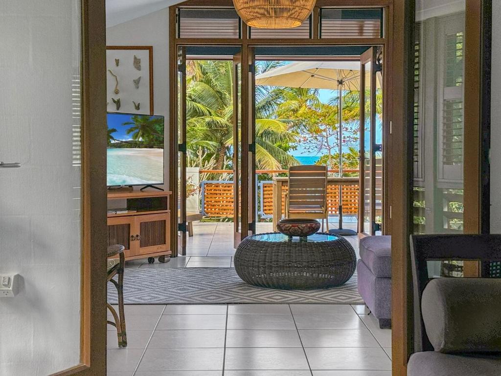 Wongalinga Beachfront Apt 4, Mission Beach