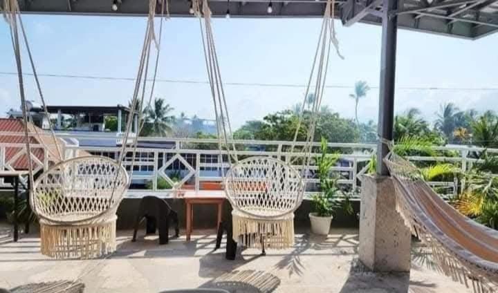 ヘイ モジョ ゲストハウス アット サンタ フェ バンタヤン アイランド (Hey Mojo Guesthouse at Santa Fe, Bantayan Is. )