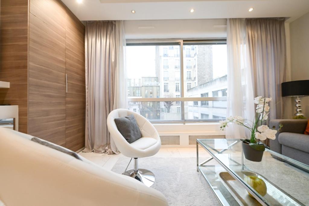 Modern & peaceful 1BD APT by Champs-Elysees with AC - 3