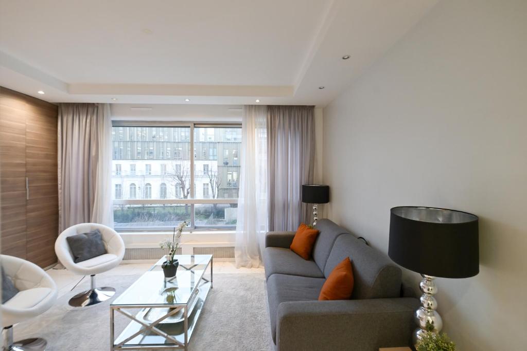 Modern & peaceful 1BD APT by Champs-Elysees with AC - 2