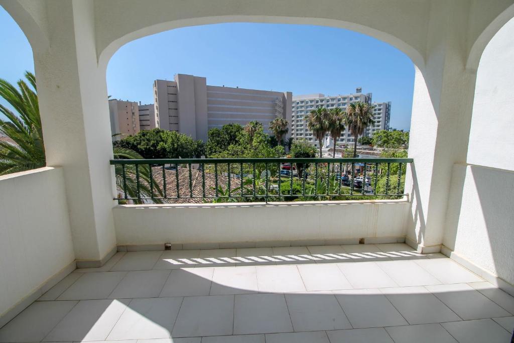 Erisa 28 By IVI Real Estate, Torremolinos