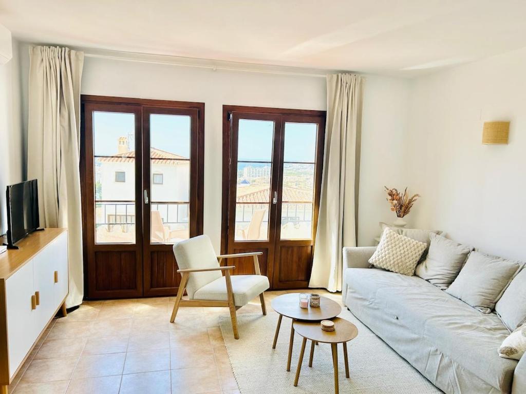 Prachtig in 2025 gerenoveerd appartement met airco in El Capistrano Village - 3