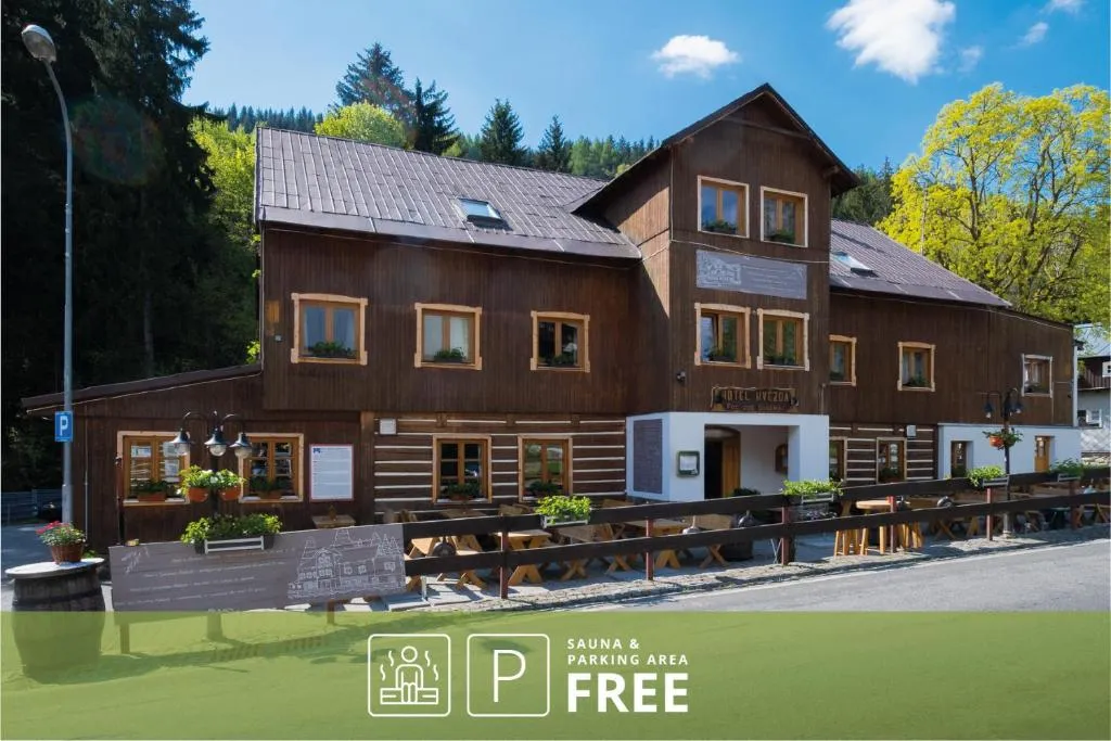 Hotel Hvezda，位于派克波特斯耐兹库的酒店