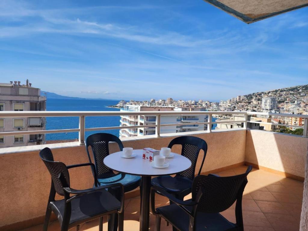 Sun & Sea View Apartment, Sarandë