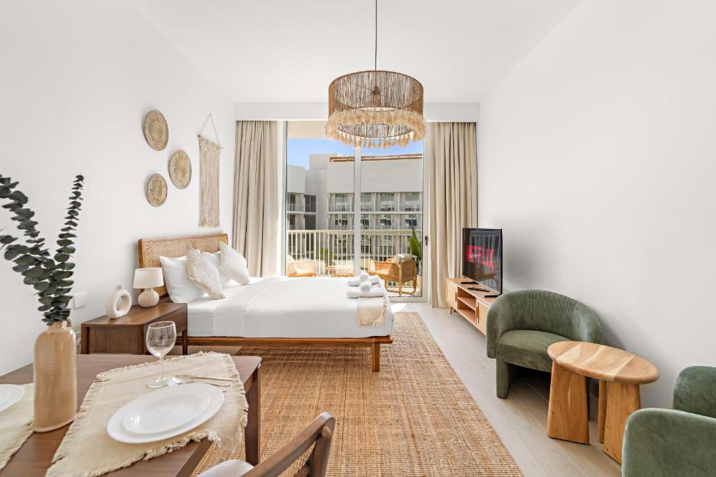 VayK - Stylish & Cozy Studio in JVC, Dubai