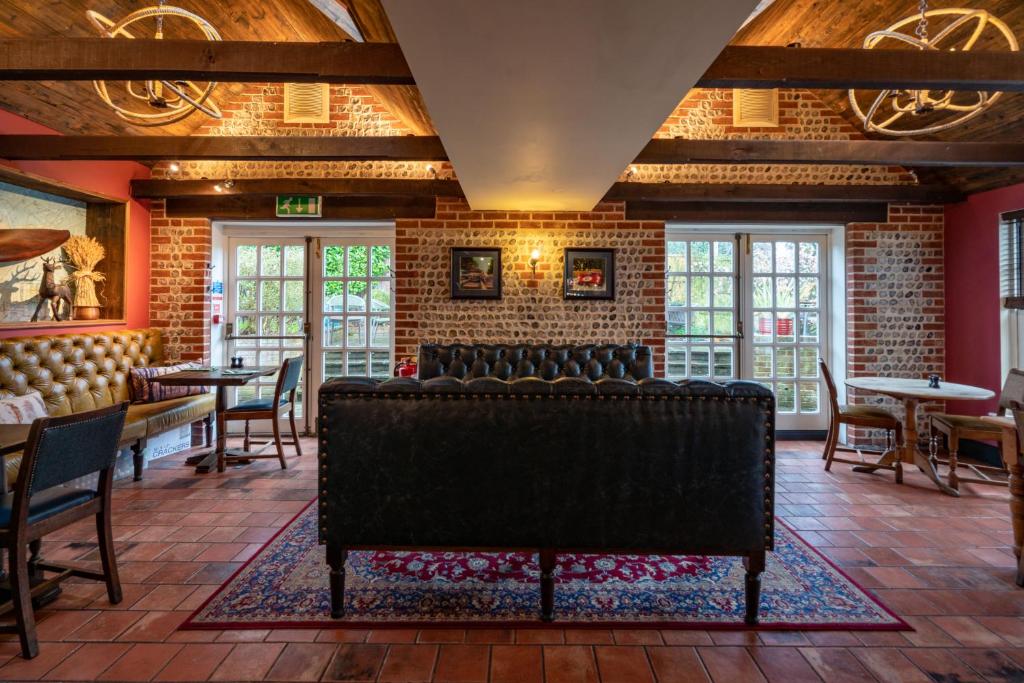 The Royal Oak Inn photo 4