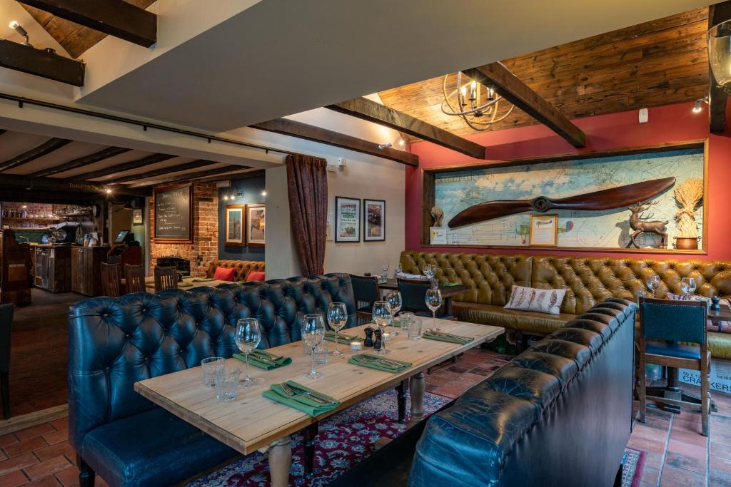 The Royal Oak Inn photo 7