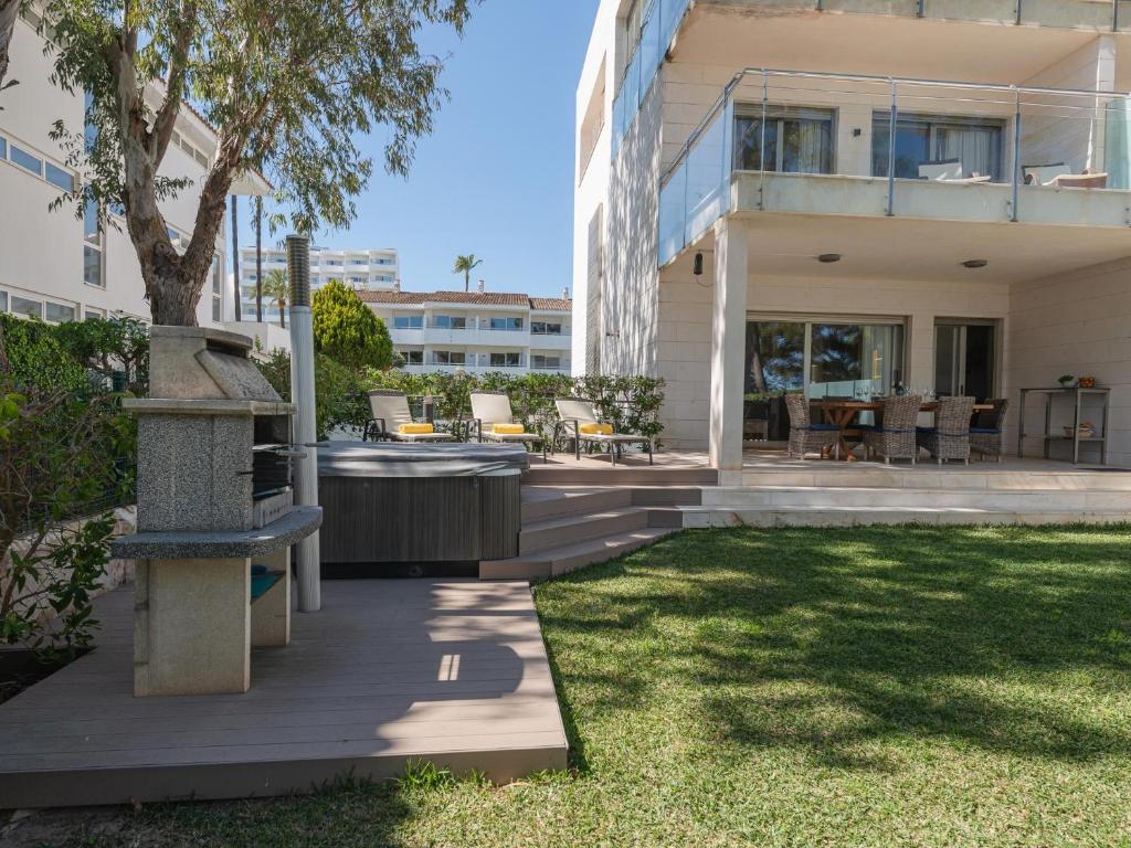 Exclusiva Villa Saturn en Primera Línea de Playa en Alcudia con Jacuzzi - 5