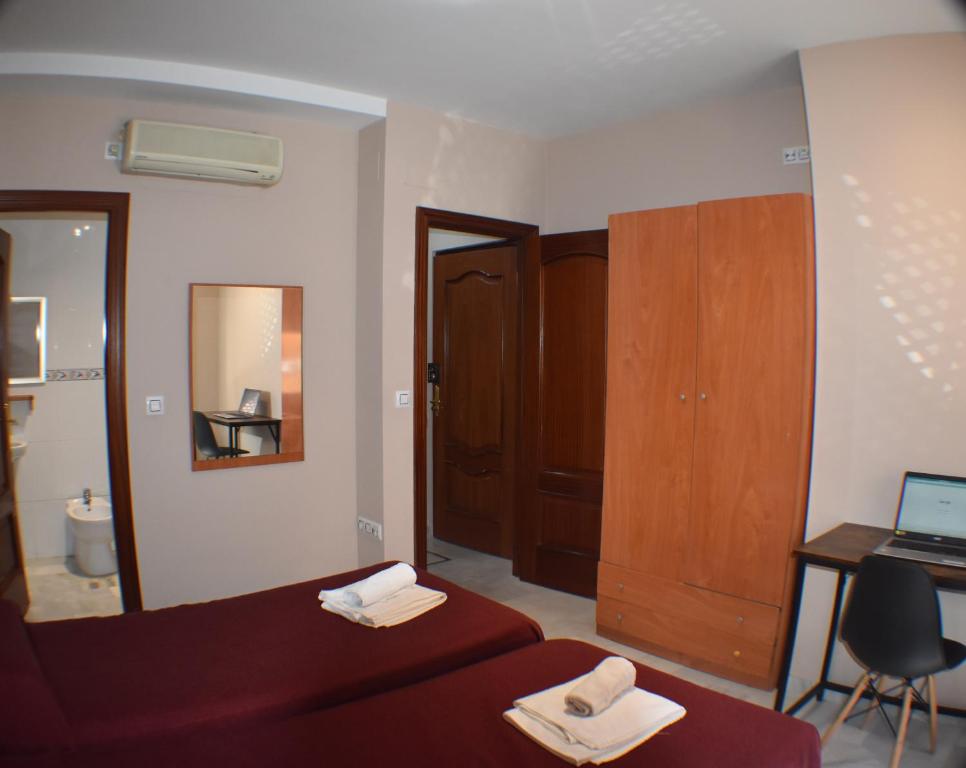Hostal Alamare - 3