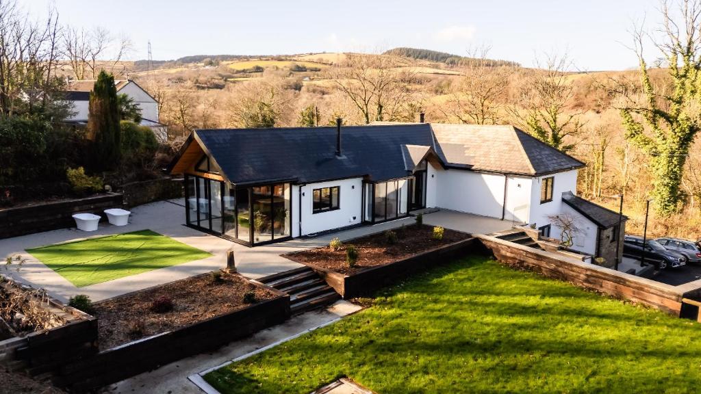 Troed-Y-Rhiw, Llangynwyd