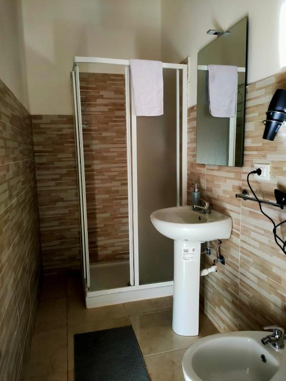 Shower, Bed and fly Aeroporto Catania reception in Catania