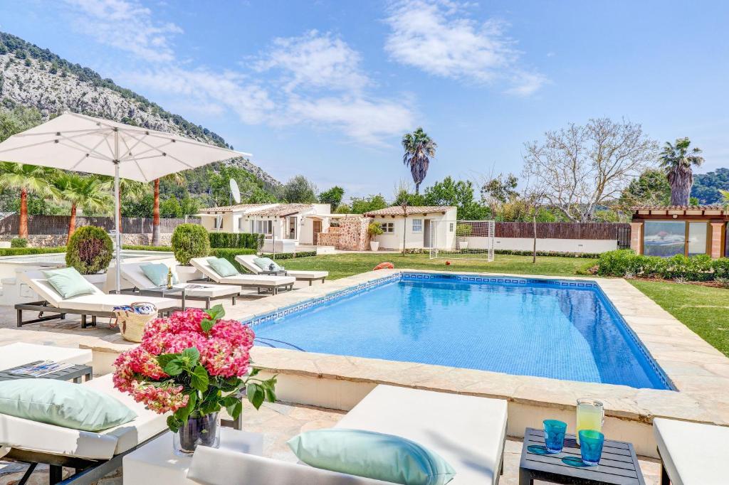 Majoran Family Finca with Pools, Jacuzzi and Gym in Pollença - 1