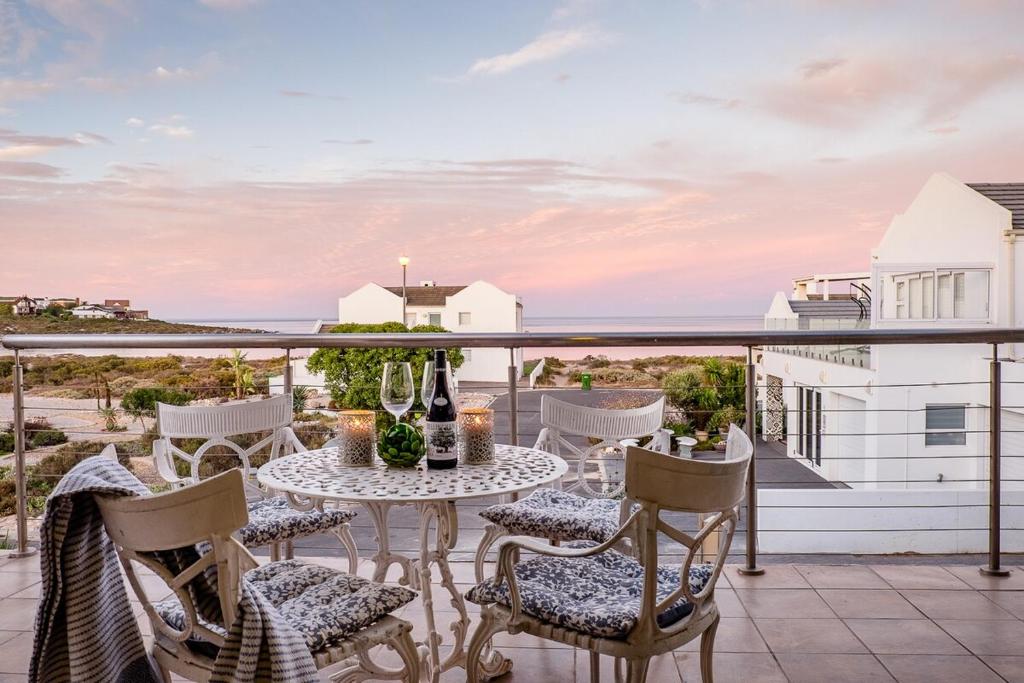 SeaScapes at Britannia Bay, Britannia Bay