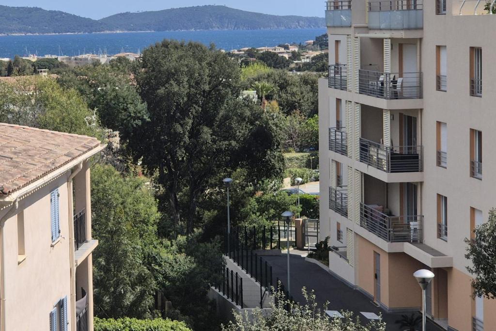Apartment with terrace near the beach, Cavalaire-sur-Mer
