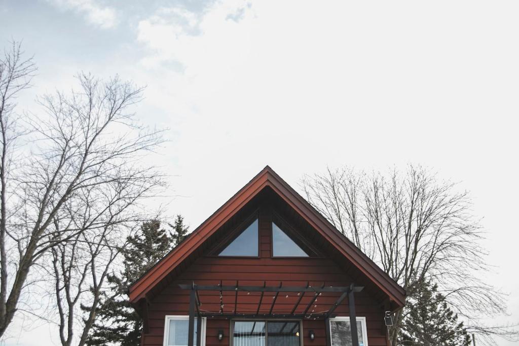 Sunset Views by Long Lake, Cascade