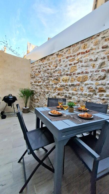 Proche Nausicaa, gare & remparts, spacieuse maison 3 chambres, cour privée, parking gratuit, Adaptée aux vélos - 1