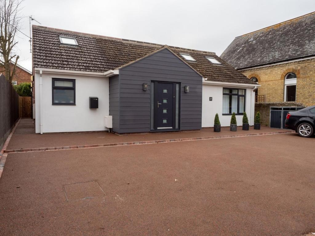 The Nest, Needingworth