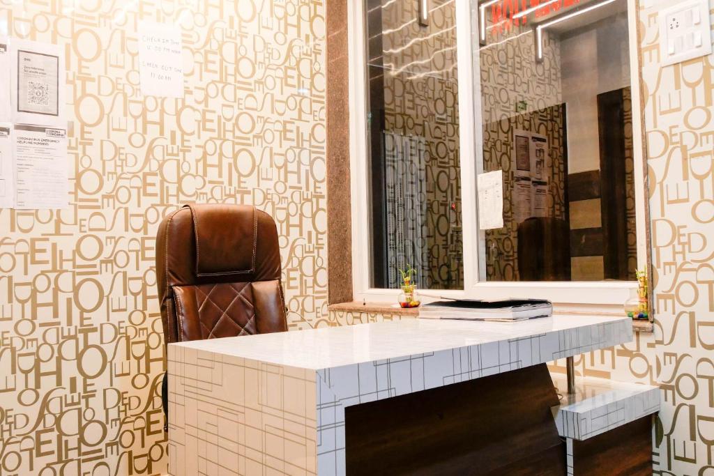 フロント・ロビー