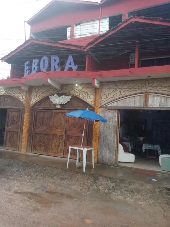 EBORA Afro Cultural，位于伊列乌斯的酒店