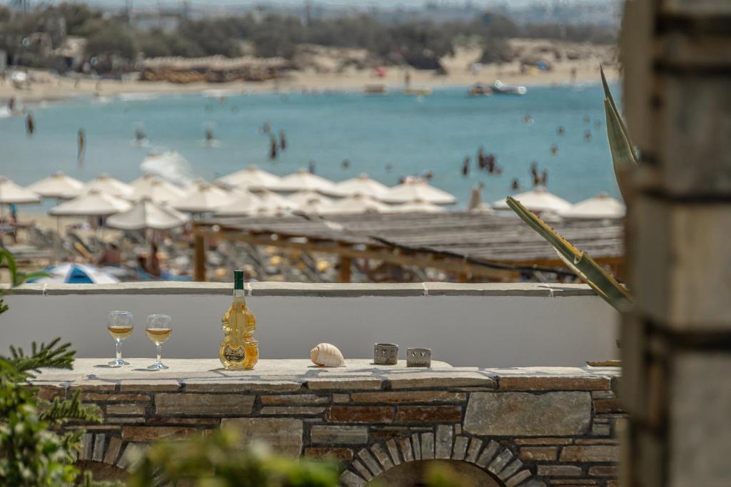 Summer Times Studios, Naxos