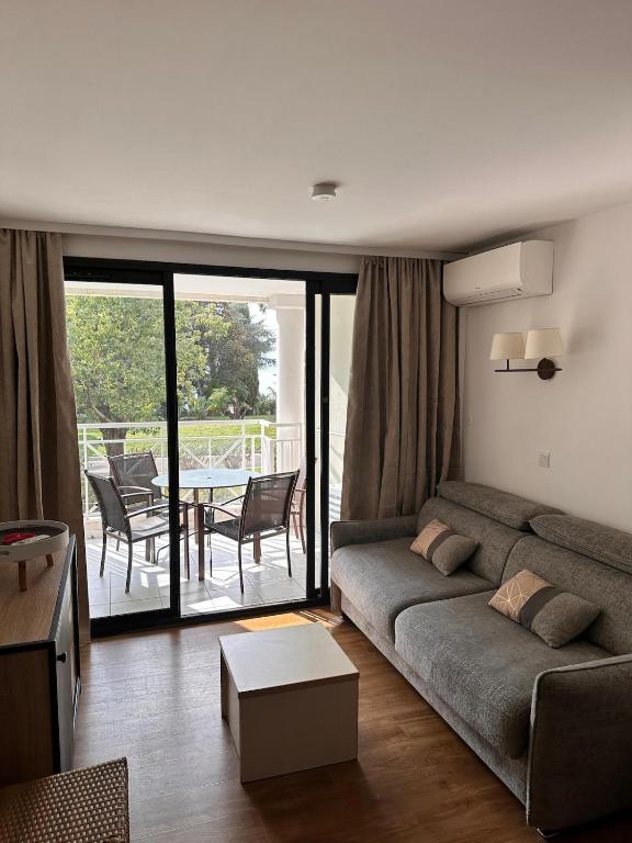 Appartement 4 personnes ,résidence vue mer et jardin, piscine, parking - 2