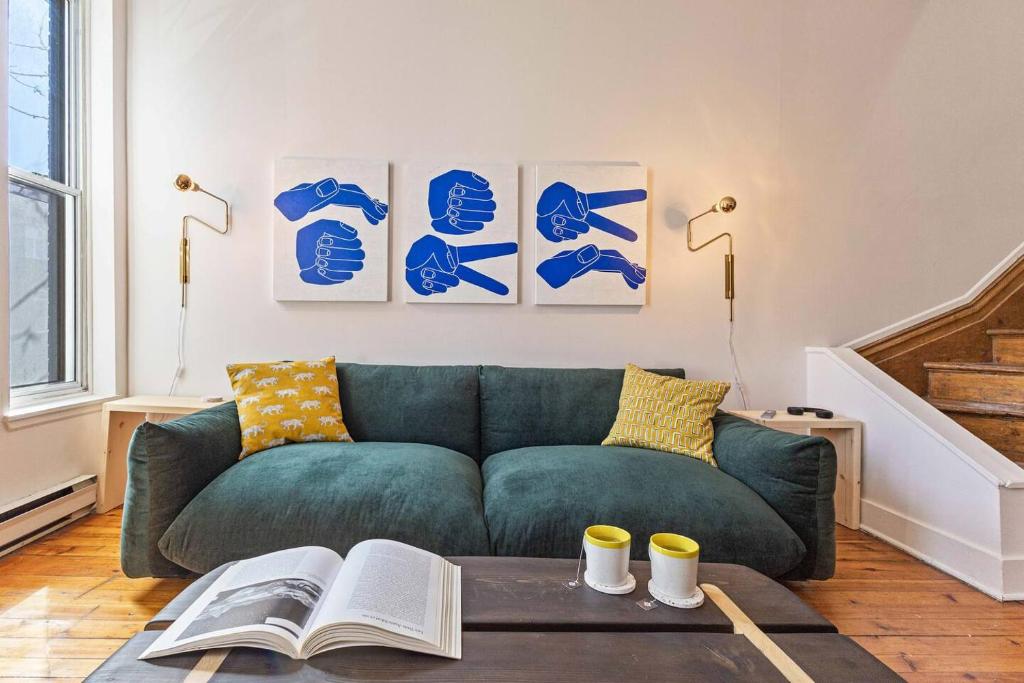 The Slant - Trendy Spot In The Heart Of Montreal, Montréal