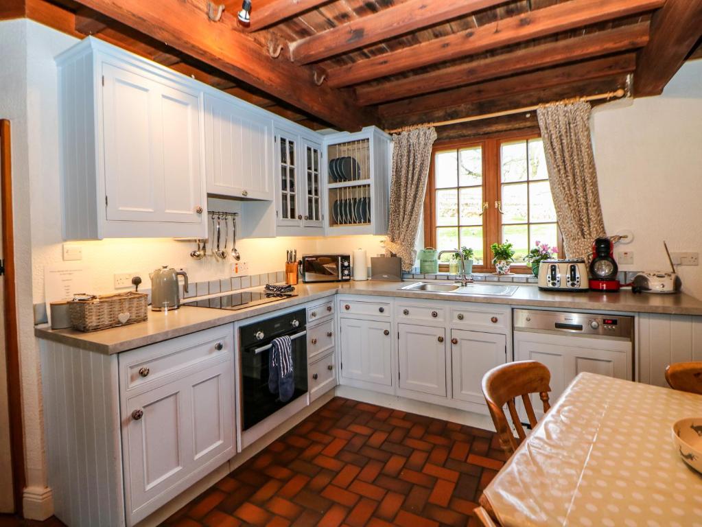Slade Cottage, Ashbourne photo 6