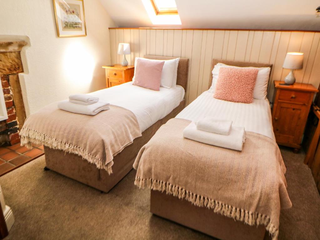 Slade Cottage, Ashbourne photo 2