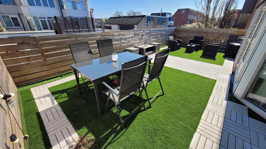 Luxurious apartment to enjoy in- and outdoor life, Capelle aan den IJssel