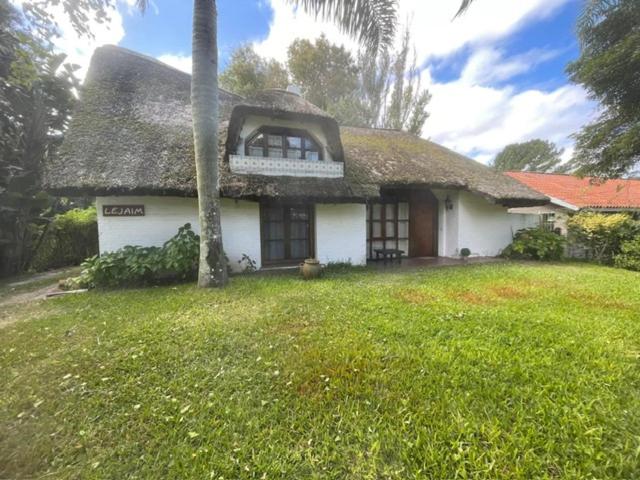 Casa a 2 cuadras mar Hasta 14 personas - 1