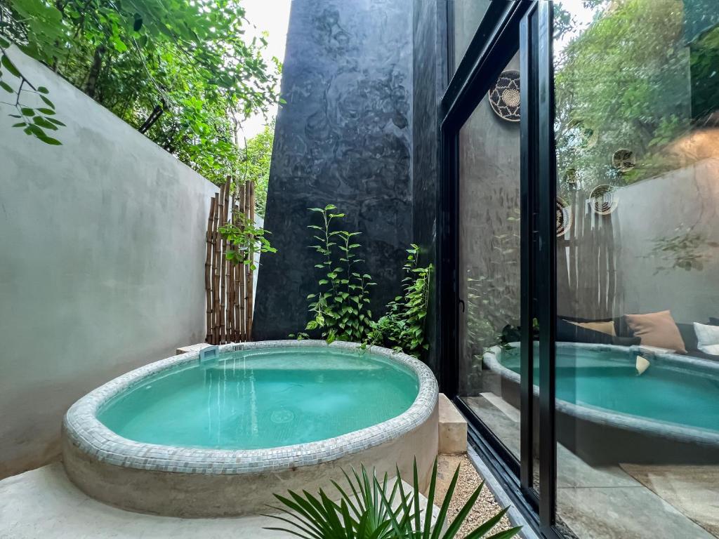 Beautiful house with private pool in Aldea Zama - 2