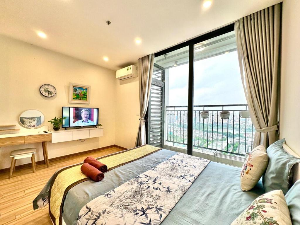 Beautiful View, Modern Studio Apartment 3' to Walking Lake, Gym And Swimming Pools, Hanoj