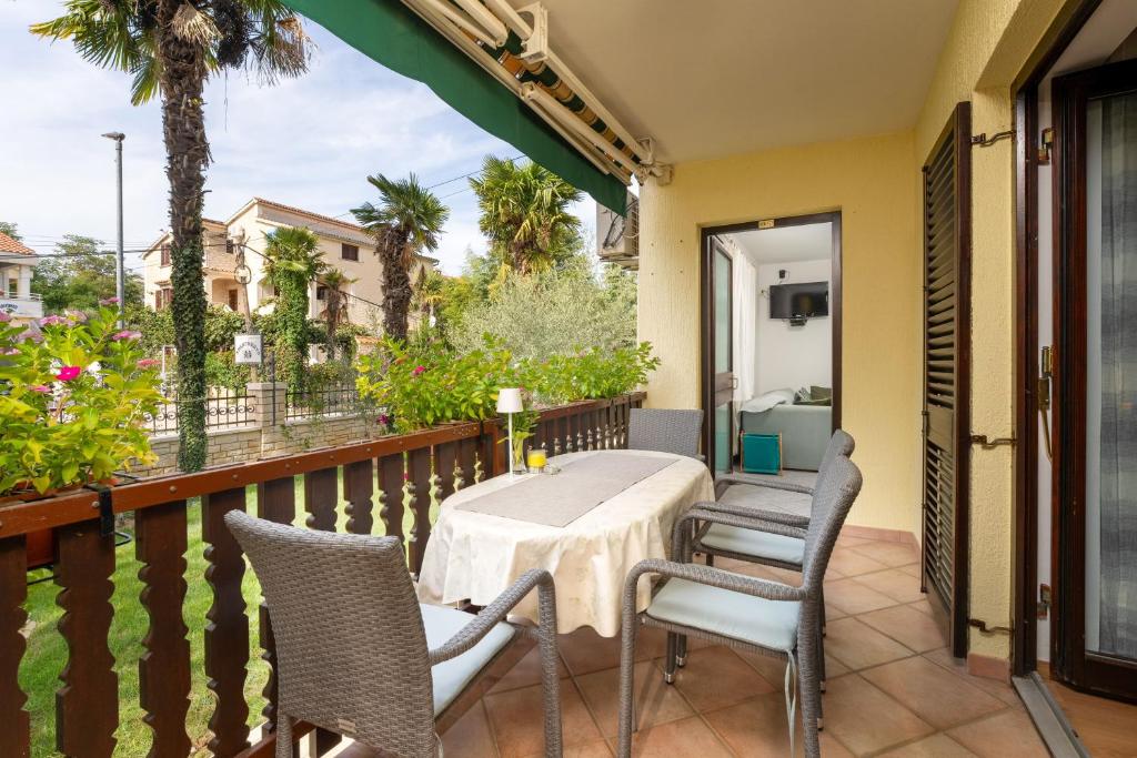 Holiday Flat, Funtana