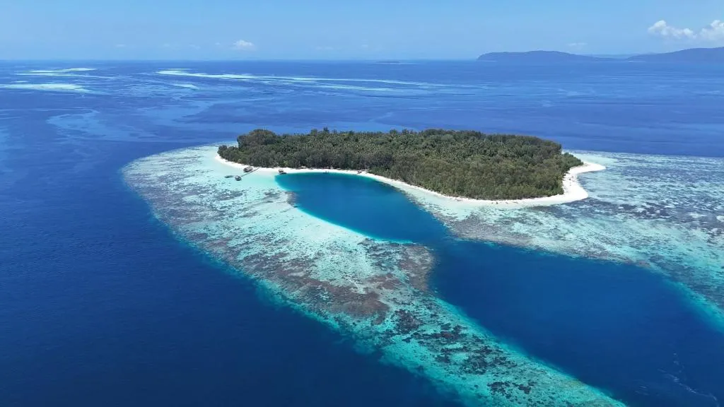 Wai Resort - Raja Ampat, hotel v destinaci Pulau Birie