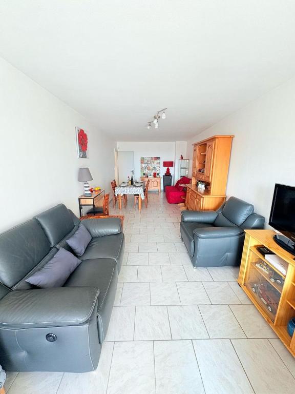 Joli T2, classé 3 étoiles, climatisé vue mer, parking, Sète